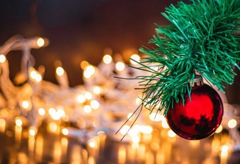 Finding the Perfect Artificial Christmas Tree to Fit Your Style and Home: Tips, Ideas and Accessories